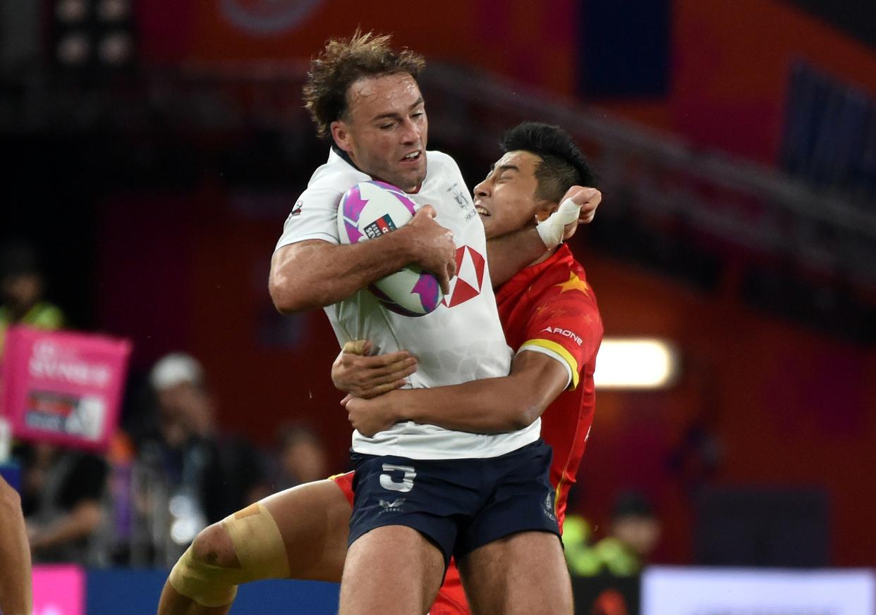 橄榄球公开赛上演强强对话，瓯越霹雳队淘汰对手姑苏天虎队，战术调整见效；客场静默反击的简单介绍-爱游戏官网