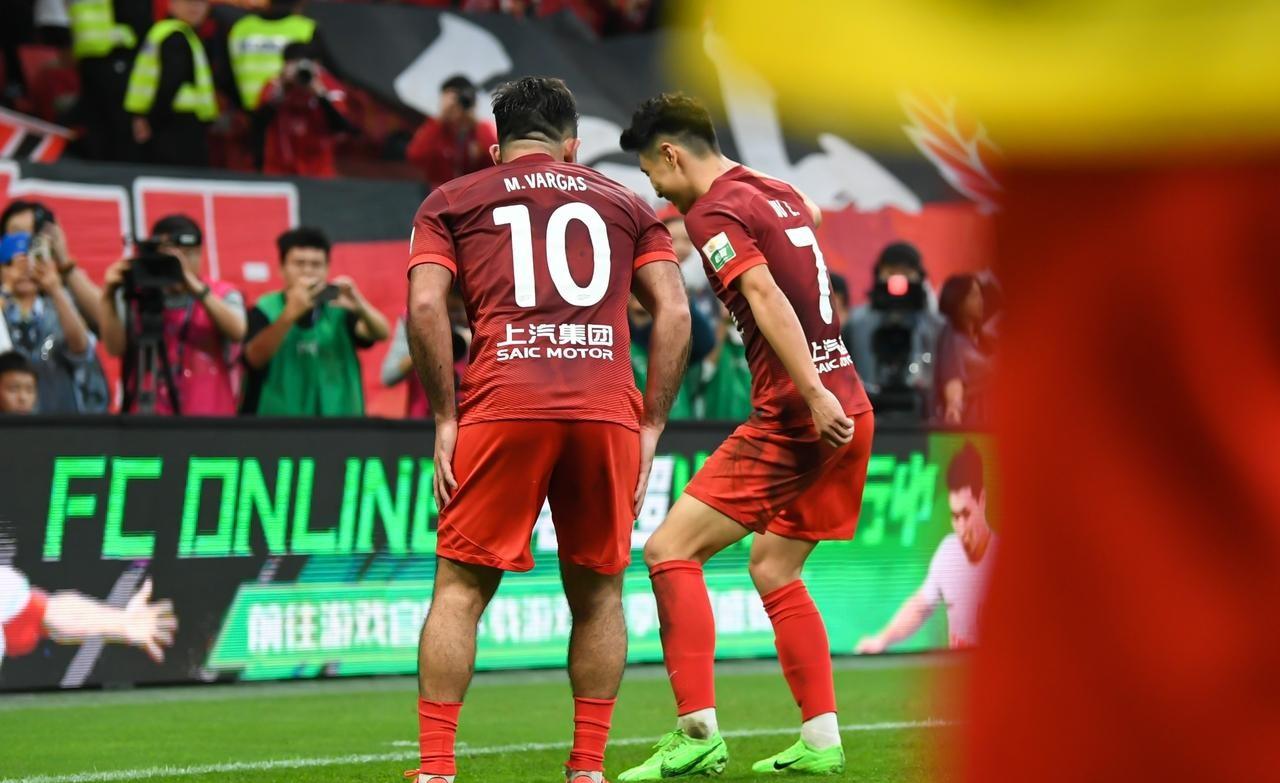 转折点！皇家社会遗憾出局；社区盾窗口期攻防权衡；底气十足；阵容厚度经受考验的简单介绍-爱游戏