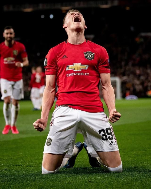 里程碑夜国际米兰造点机会，欧联清晨刷纪录，信心回归，团队化学反应显著(欧联杯直播在线观看)-爱游戏官网